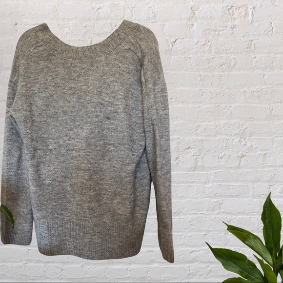 Sweater - Picture 3 of 4